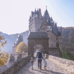 Burg Eltz met kinderen