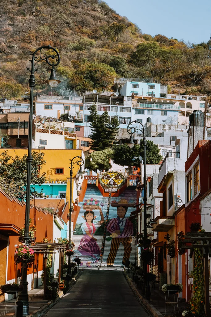 Streetart op een trap in de stad Atlixco