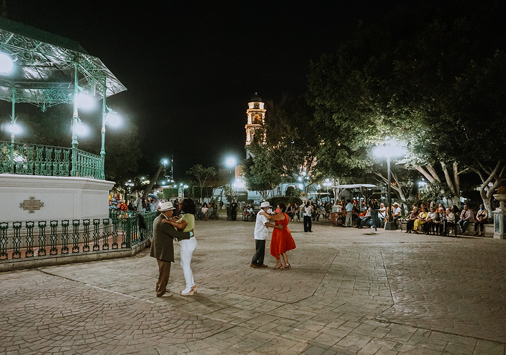 Dansen op het plein in Tehuacan 