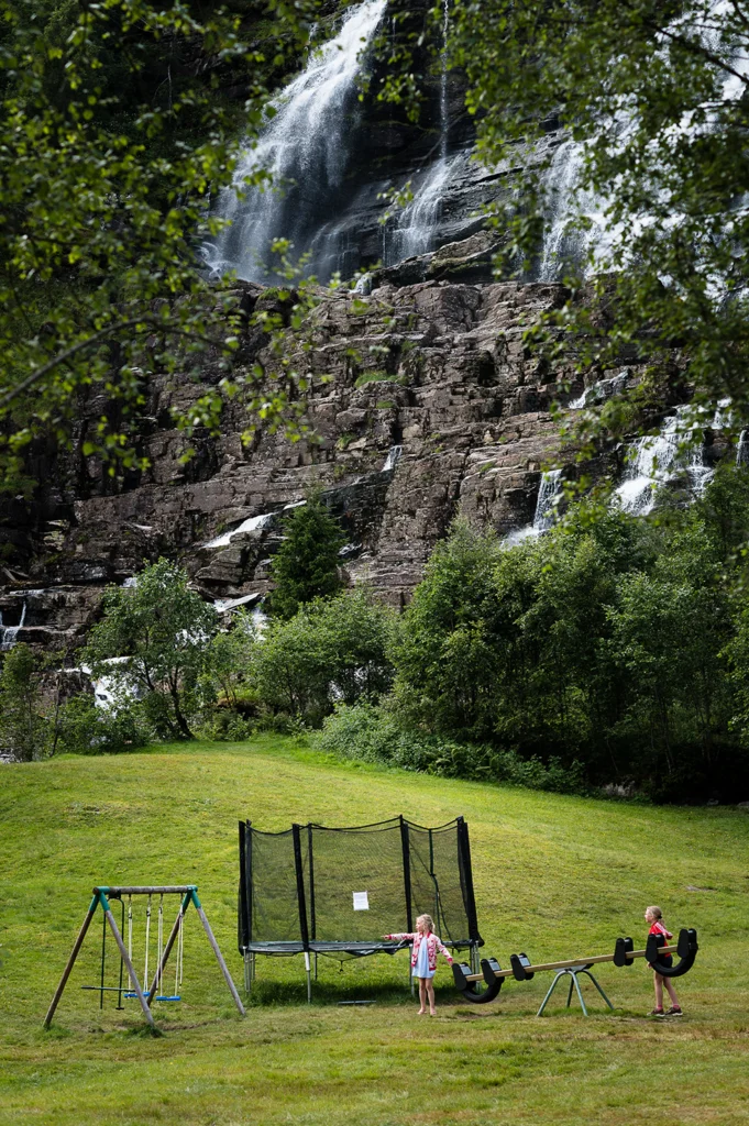 Camping in Noorwegen - Tvinde camping aan de Tvindefossen
