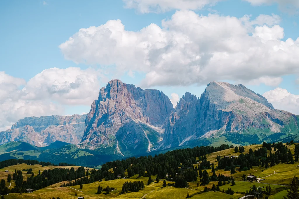 De typerende grillige bergen van de Italiaanse Dolomieten
