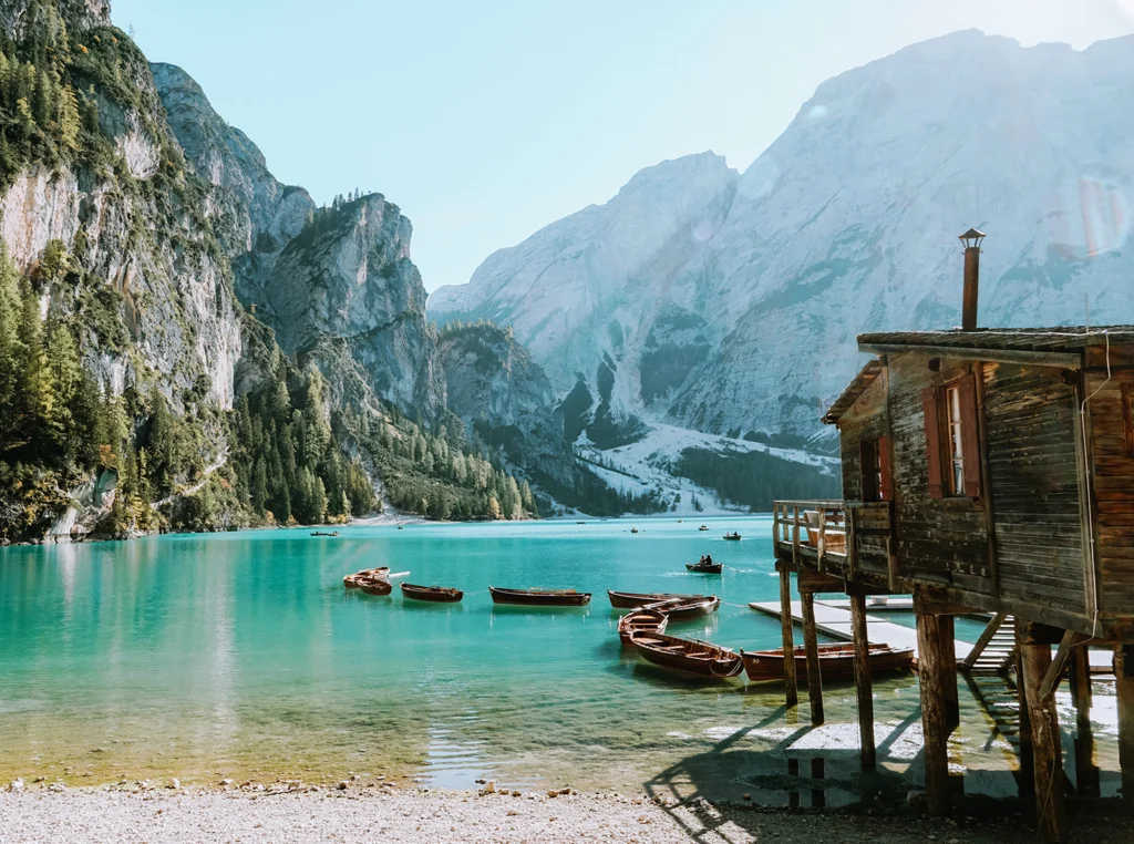 Het mooie Lago di Braies is een must als je de Dolomieten bezoekt met kinderen