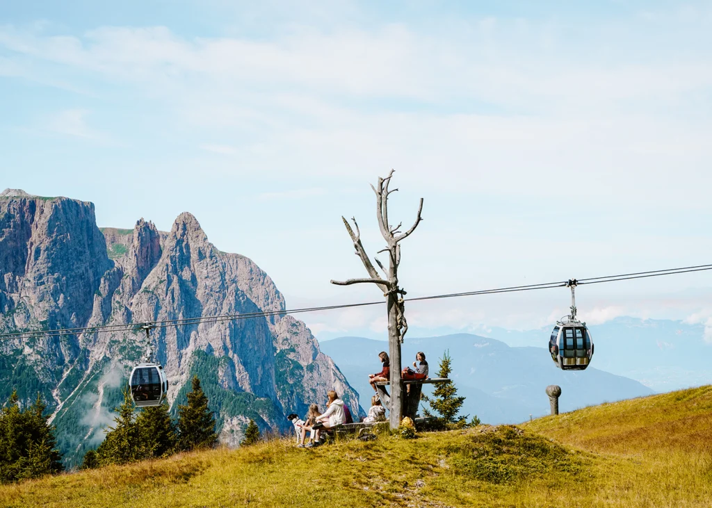Picknicken op de Seiser Alm is een leuke activiteit in de Dolomieten met kinderen
